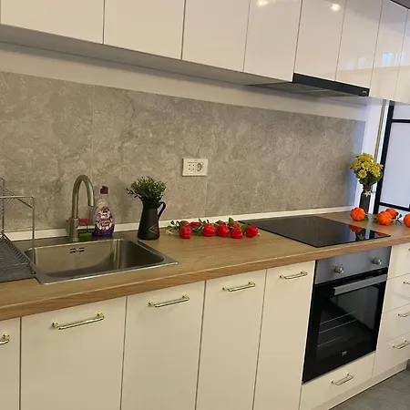 Comfortable And Modern Ultracentral *